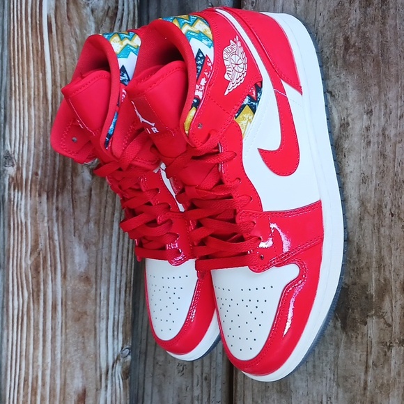 Jordan 1 mids Barcelona - Picture 9 of 13